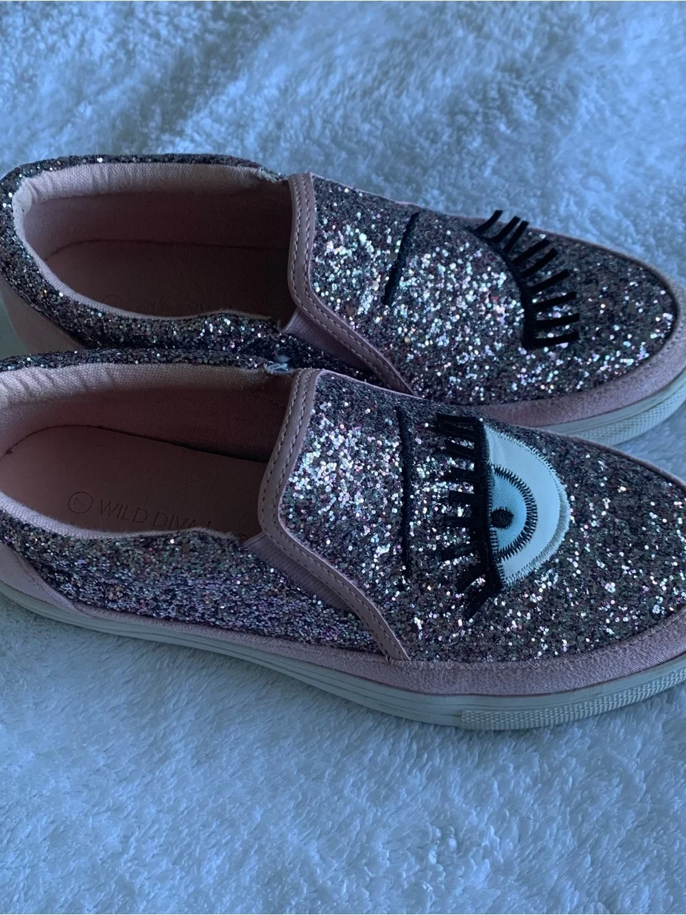 Wild Diva Lounge Pink Glitter Winking Eye Slip-On Sneakers Women's Size 7